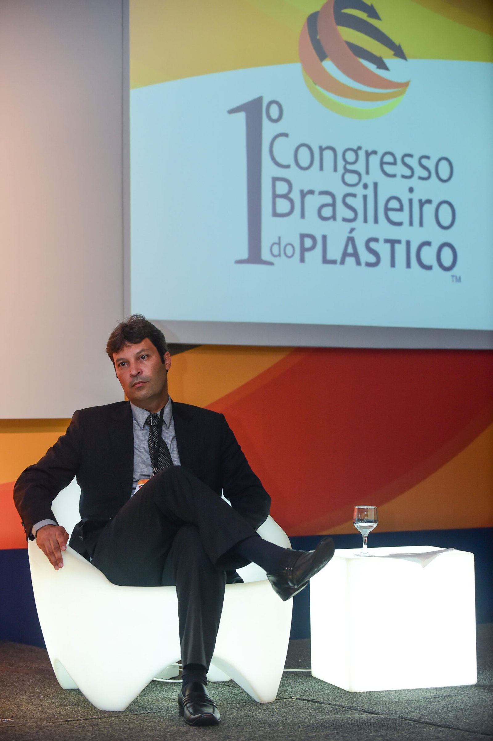 Porto Alegre-RS; 06/11/2014; Primeiro Congresso Brasileiro do Plástico, realizado nos dias 05, 06 e 07 de novembro na FIERGS em Porto Alegre. Foto: Vinícius Costa/ Agência Preview