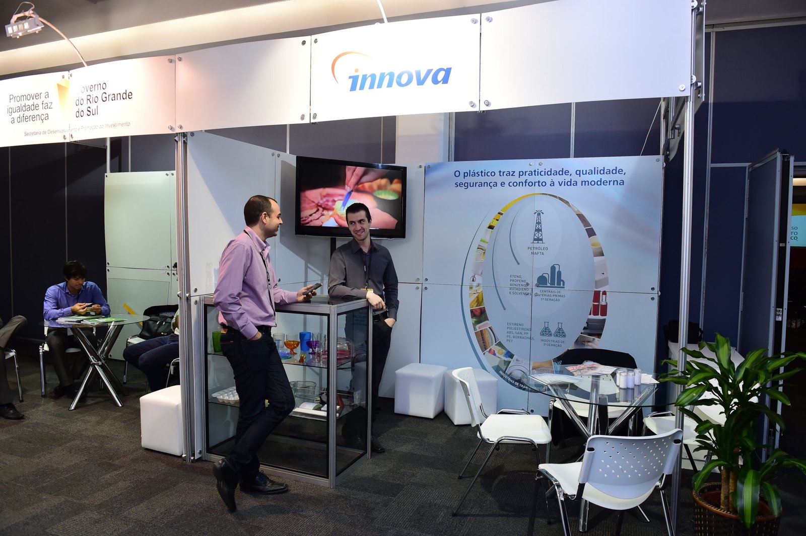 Porto Alegre-RS; 06/11/2014; Primeiro Congresso Brasileiro do Plástico, realizado nos dias 05, 06 e 07 de novembro na FIERGS em Porto Alegre. Foto: Vinícius Costa/ Agência Preview