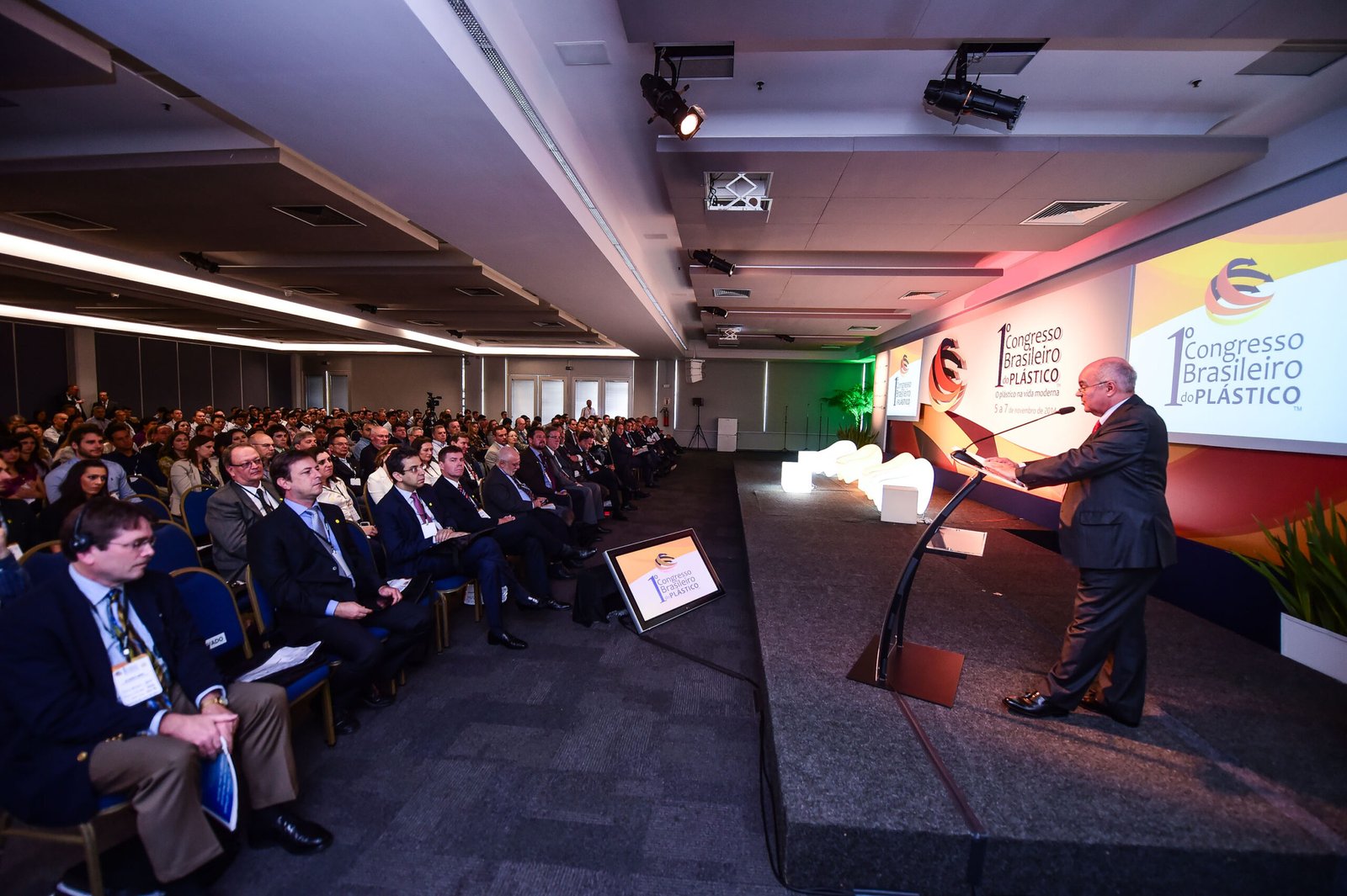 Porto Alegre-RS; 06/11/2014; Primeiro Congresso Brasileiro do Plástico, realizado nos dias 05, 06 e 07 de novembro na FIERGS em Porto Alegre. Foto: Vinícius Costa/ Agência Preview