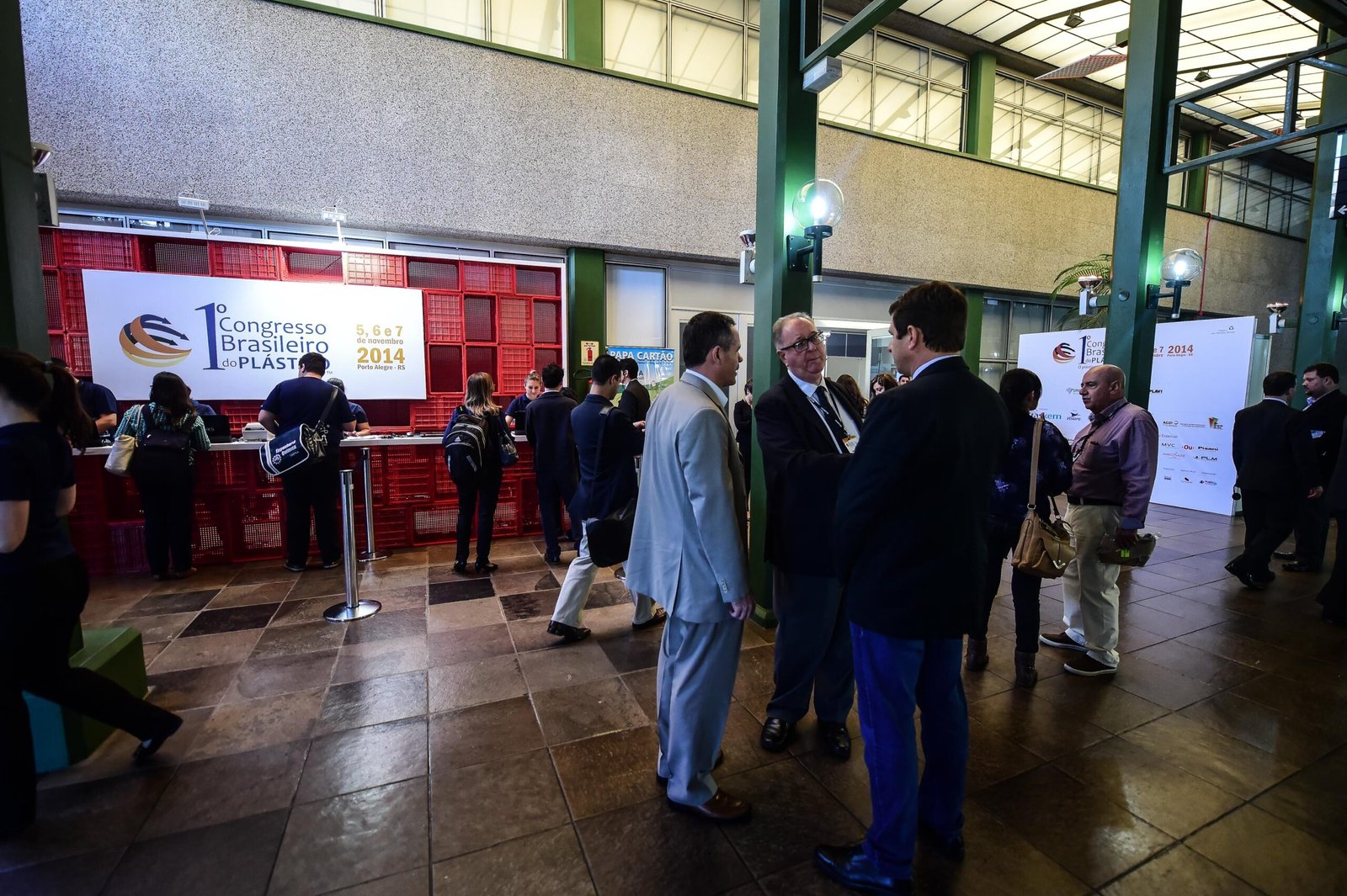 Porto Alegre-RS; 06/11/2014; Primeiro Congresso Brasileiro do Plástico, realizado nos dias 05, 06 e 07 de novembro na FIERGS em Porto Alegre. Foto: Vinícius Costa/ Agência Preview