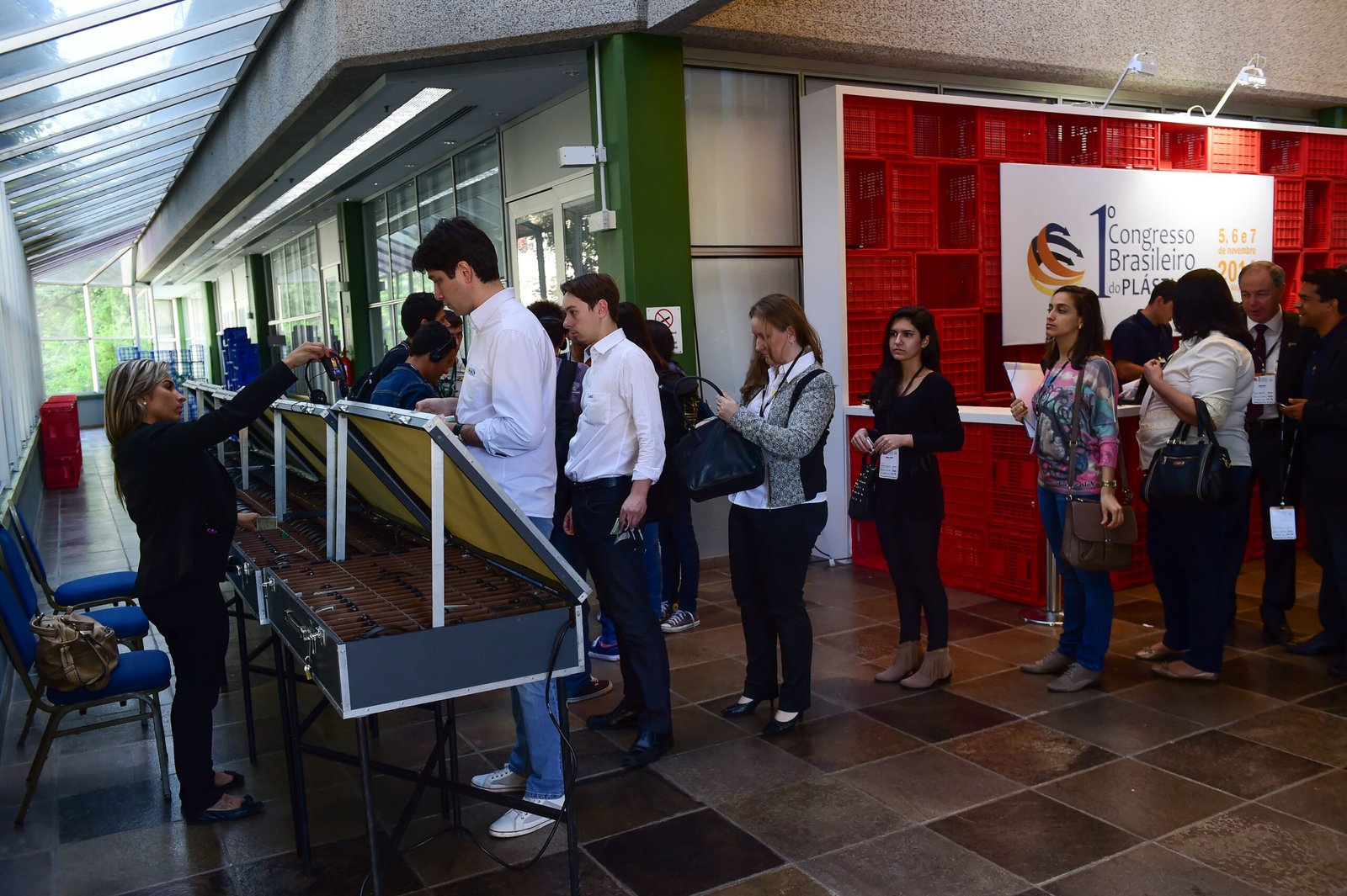 Porto Alegre-RS; 06/11/2014; Primeiro Congresso Brasileiro do Plástico, realizado nos dias 05, 06 e 07 de novembro na FIERGS em Porto Alegre. Foto: Vinícius Costa/ Agência Preview